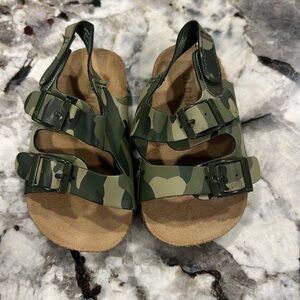 Old Navy Green Sandals Flip Flops with Adjustable Straps and Comfortable Footbed